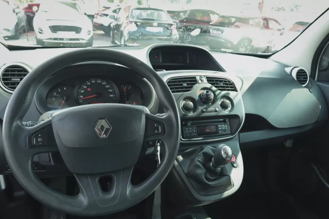 Renault KANGOO 1.5 BLUE DCI 3LUG EDITION ONE 2021 - 14880 EUR, 129980 km - AUTO.MOTO.pt - 129980km - foto 2 de 20