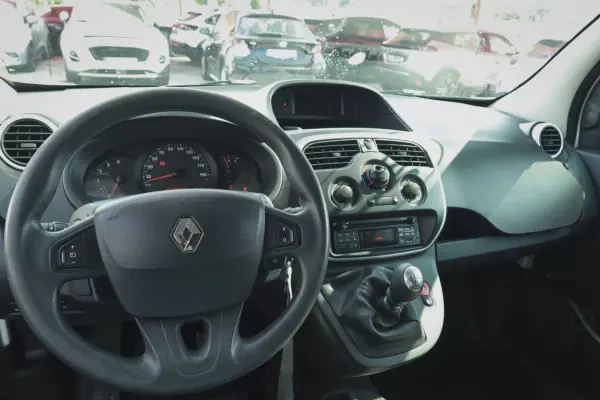 Renault Kangoo 2021 - 14580 EUR, 129980 km - AUTO.MOTO.pt - 129980km - foto 2 de 20