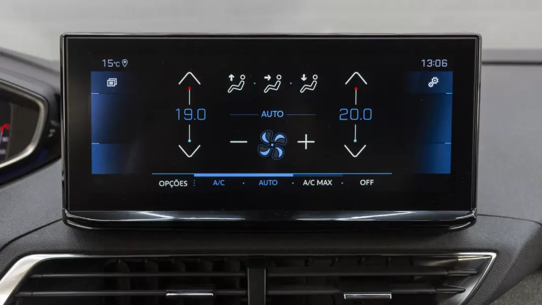 Peugeot 3008 2022 - 21750 EUR, 58000 km - AUTO.MOTO.pt - 58000km - foto 31 de 35