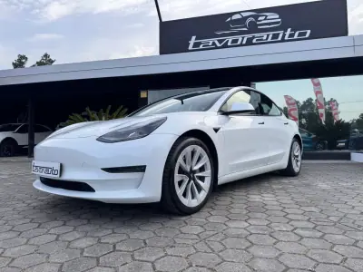 Tesla Model 3 2021 - 28900 EUR, 73000 km - AUTO.MOTO.pt - 73000km - foto 17 de 32