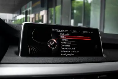 BMW X5 2015 - 27900 EUR, 170106 km - AUTO.MOTO.pt - 170106km - foto 39 de 44