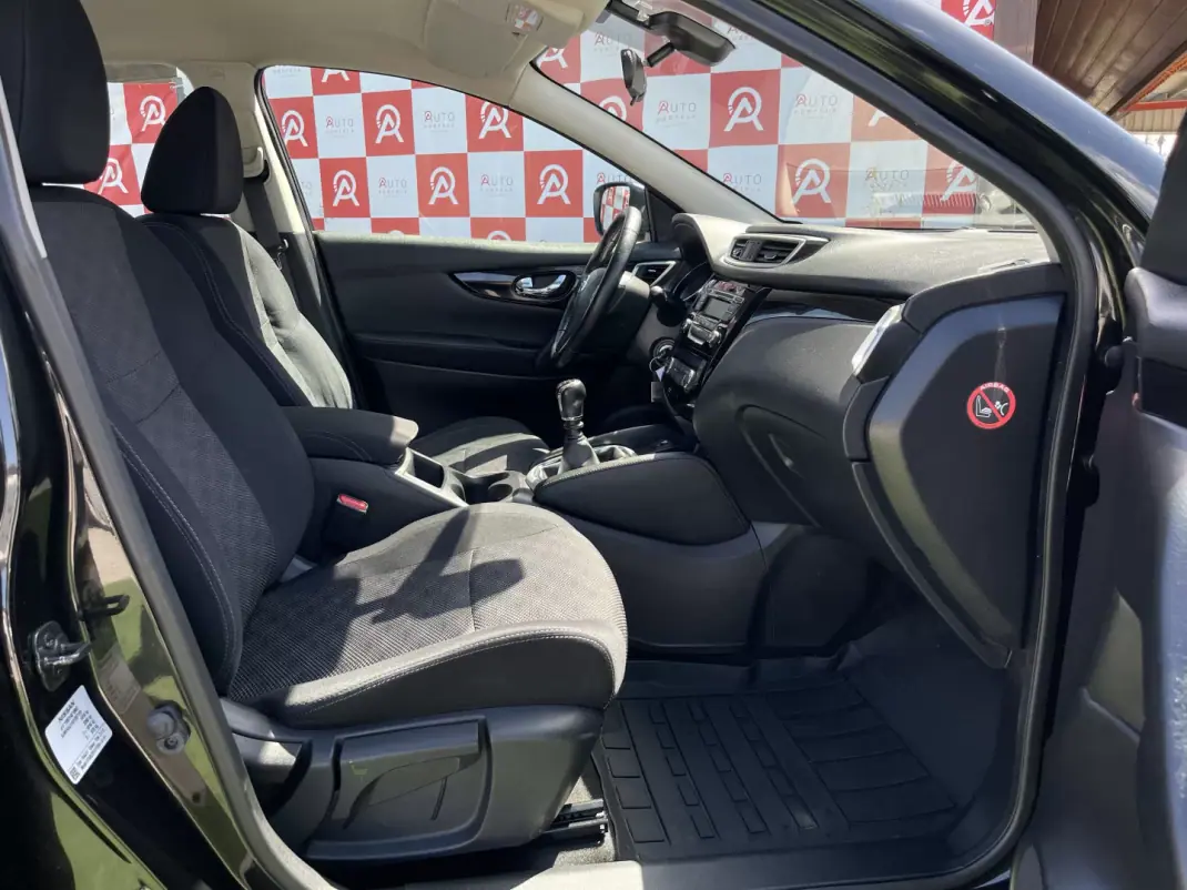 Nissan Qashqai 2015 - 13990 EUR, 144375 km - AUTO.MOTO.pt - 144375km - foto 12 de 18