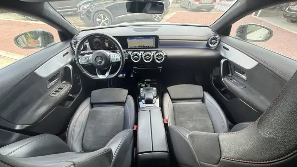 Mercedes-Benz CLA 200 2020 - 24990 EUR, 199000 km - AUTO.MOTO.pt - 199000km - foto 25 de 39