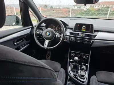 BMW 216 Active Tourer 2015 - 14990 EUR, 142957 km - AUTO.MOTO.pt - 142957km - foto 11 de 20