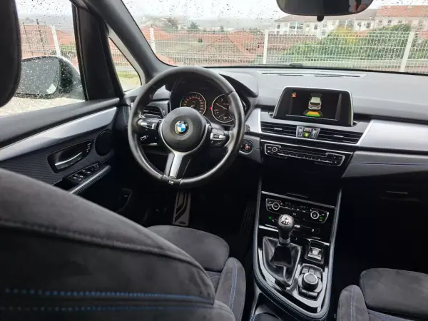 BMW 216 Active Tourer 2015 - 14990 EUR, 142957 km - AUTO.MOTO.pt - 142957km - foto 11 de 20
