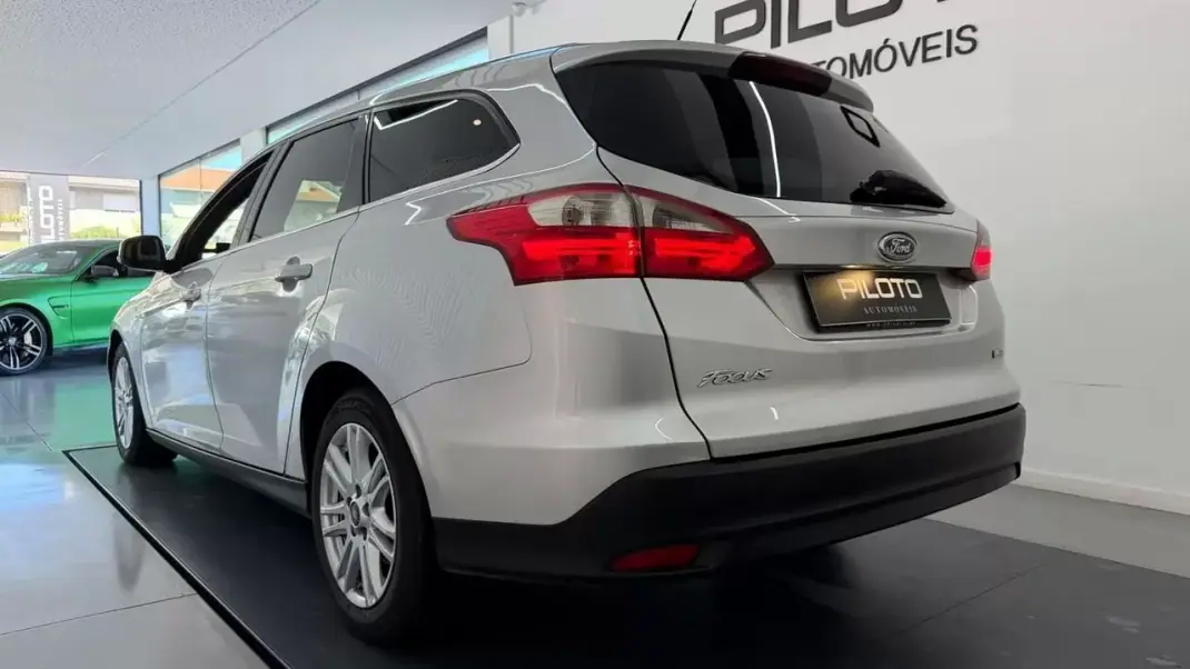Ford Focus C-Max 2012 - 5900 EUR, 255027 km - 255027km - foto 6 de 25