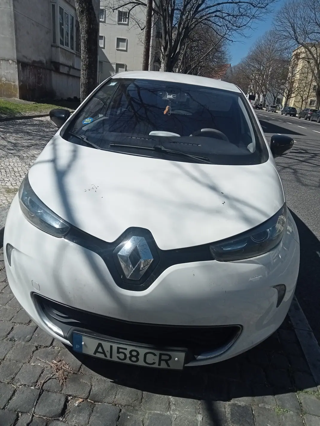 Renault Zoe 2015 - 5000 EUR, 170000 km - 170000km - foto 1 de 5