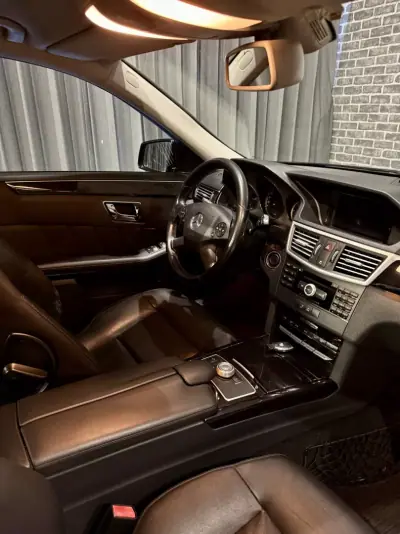 Mercedes-Benz E 350 2010 - 12990 EUR, 280000 km - AUTO.MOTO.pt - 280000km - foto 7 de 12