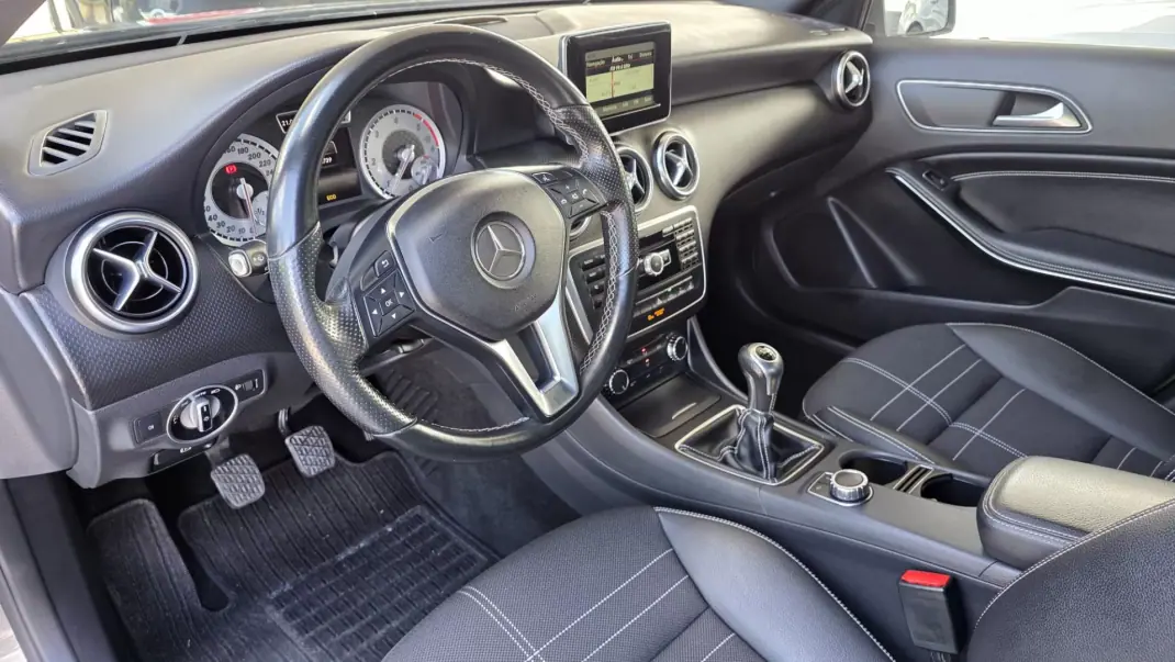 Mercedes-Benz A 180 2014 - 14990 EUR, 149000 km - AUTO.MOTO.pt - 149000km - foto 14 de 29