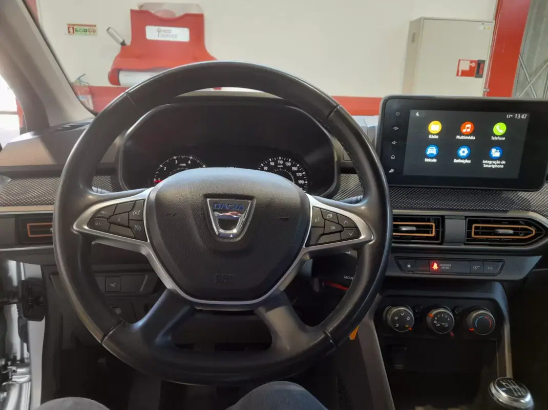 Dacia Sandero 2022 - 15500 EUR, 86971 km - AUTO.MOTO.pt - 86971km - foto 12 de 17