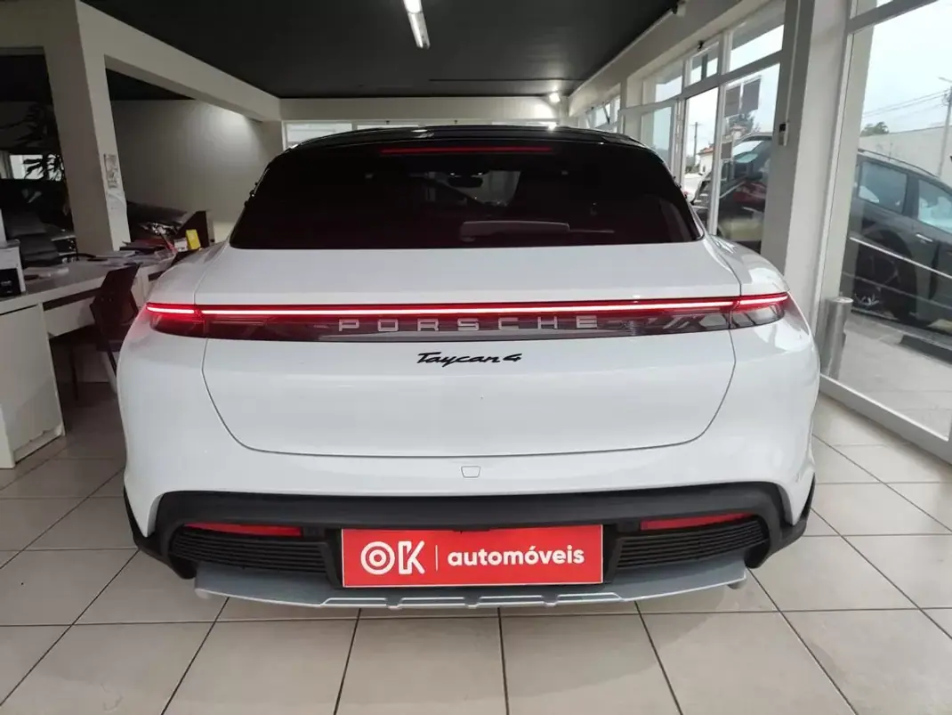 Porsche Taycan Cross Turismo 2022 - 65750 EUR, 55800 km - AUTO.MOTO.pt - 55800km - foto 9 de 40