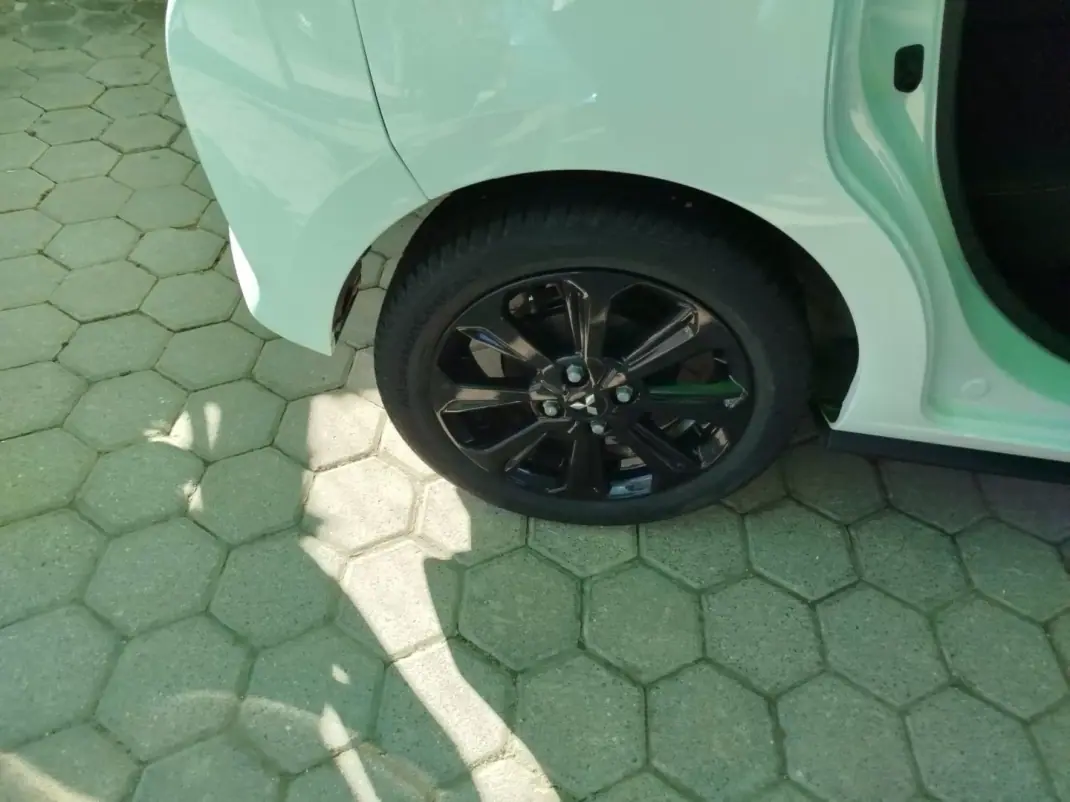 Mitsubishi Space Star 2021 - 15900 EUR, 25280 km - AUTO.MOTO.pt - 25280km - foto 4 de 11