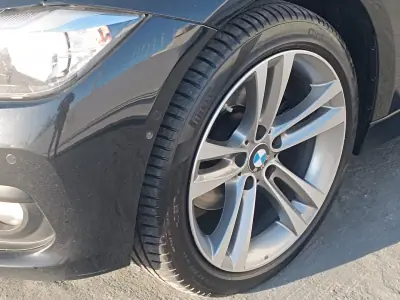BMW 320 2017 - 16900 EUR, 131470 km - AUTO.MOTO.pt - 131470km - foto 8 de 29