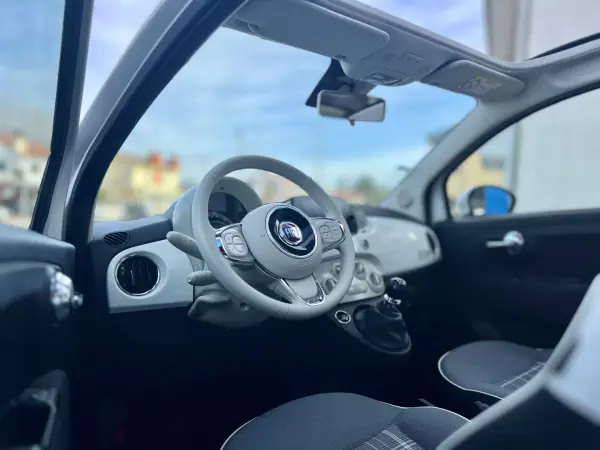 Fiat 500C 2019 - 10950 EUR, 88000 km - AUTO.MOTO.pt - 88000km - foto 12 de 24