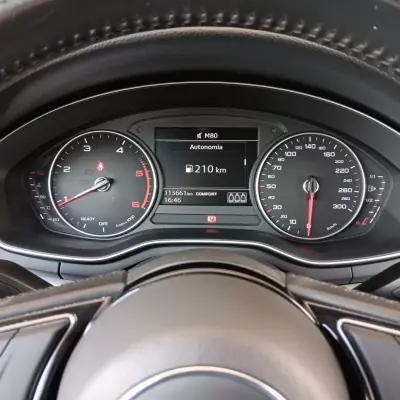 Audi A5 Sportback 2018 - 25900 EUR, 113660 km - AUTO.MOTO.pt - 113660km - foto 4 de 41