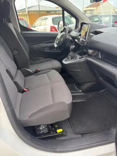 Peugeot PARTNER GIRAFON 2020 - 17990 EUR, 116800 km - AUTO.MOTO.pt - 116800km - foto 10 de 12