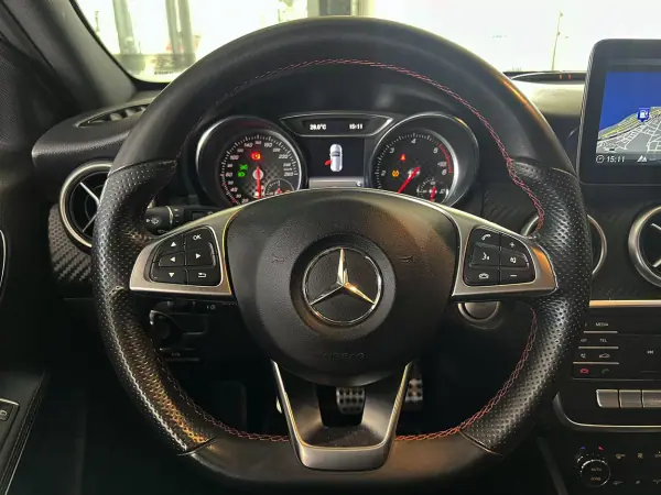 Mercedes-Benz A 160 2018 - 18600 EUR, 138840 km - AUTO.MOTO.pt - 138840km - foto 8 de 22