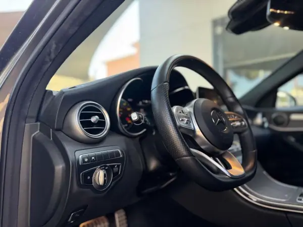 Mercedes-Benz C 300 2021 - 30400 EUR, 104826 km - AUTO.MOTO.pt - 104826km - foto 13 de 13
