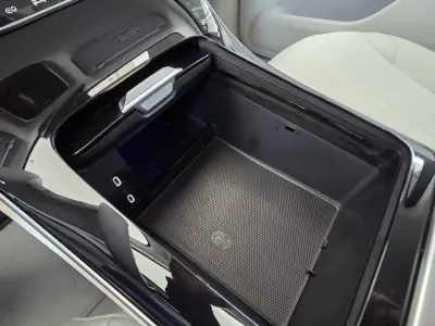 Mercedes-Benz EQE 2025 - 58990 EUR, 8906 km - AUTO.MOTO.pt - 8906km - foto 27 de 46