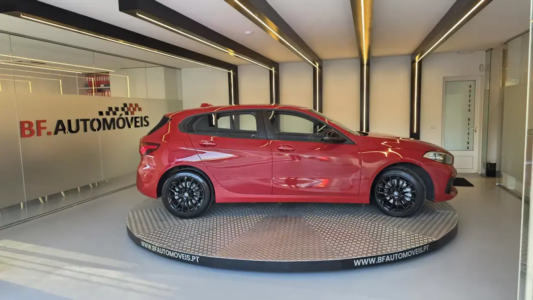 BMW 116 2021 - 20900 EUR, 61015 km - AUTO.MOTO.pt - 61015km - foto 8 de 57