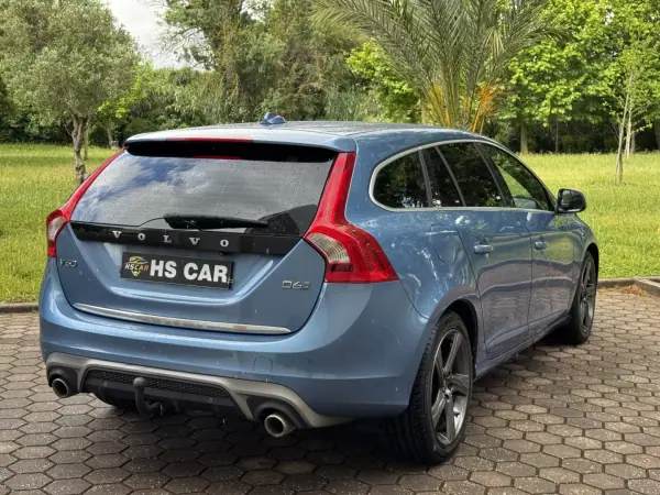 Volvo V60 2015 - 15965 EUR, 271000 km - AUTO.MOTO.pt - 271000km - foto 5 de 22