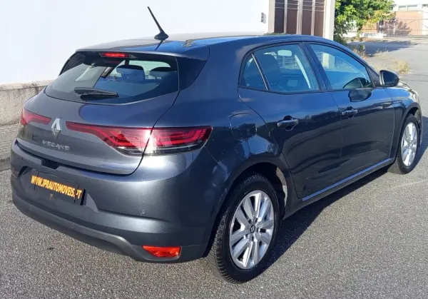 Renault Mégane 2022 - 13990 EUR, 135500 km - 135500km - foto 7 de 18