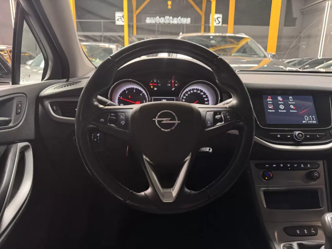 Opel Astra Sports Tourer 2021 - 13990 EUR, 152200 km - AUTO.MOTO.pt - 152200km - foto 17 de 34