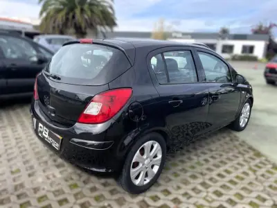 Opel Corsa 2010 - 6900 EUR, 207650 km - AUTO.MOTO.pt - 207650km - foto 3 de 6