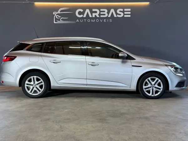 Renault Mégane Sport Tourer 2019 — foto 3 de 22