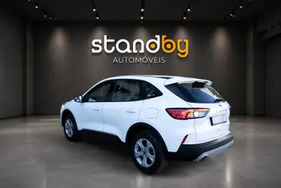 Ford Kuga 2023 — foto 4 de 15