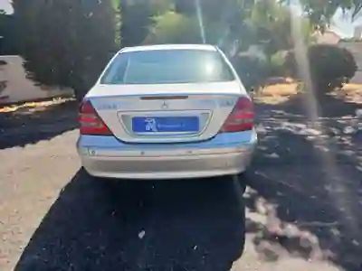 Mercedes-Benz C 220 2002 — foto 4 de 15