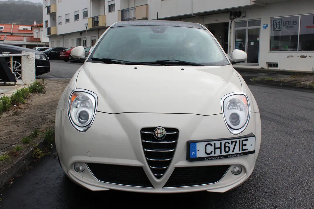 Alfa Romeo MiTo 2012 - 6700 EUR, 119200 km - AUTO.MOTO.pt - 119200km - foto 11 de 30