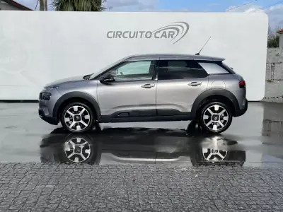 Citroën C4 Cactus 2019 - 12995 EUR, 70182 km - AUTO.MOTO.pt - 70182km - foto 2 de 37
