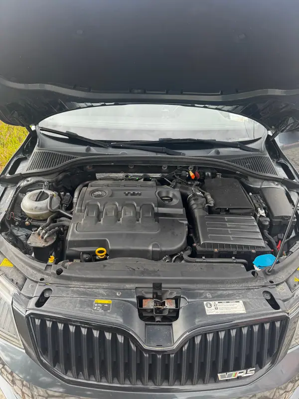 Skoda Octavia Break 2015 - 14000 EUR, 235000 km - 235000km - foto 6 de 15