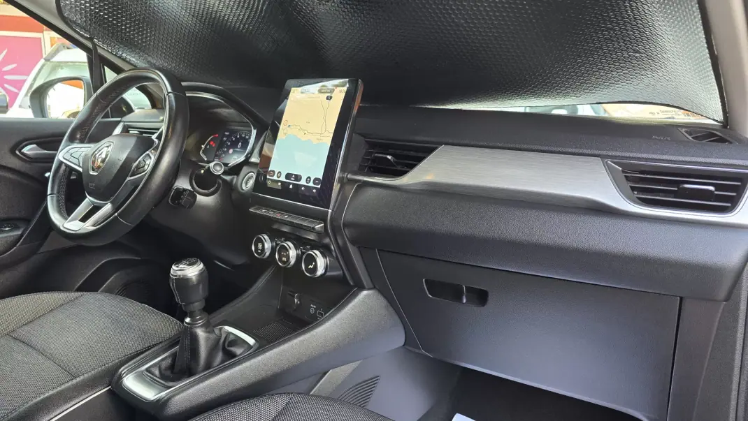 Renault Captur 2021 - 18500 EUR, 53600 km - AUTO.MOTO.pt - 53600km - foto 16 de 22