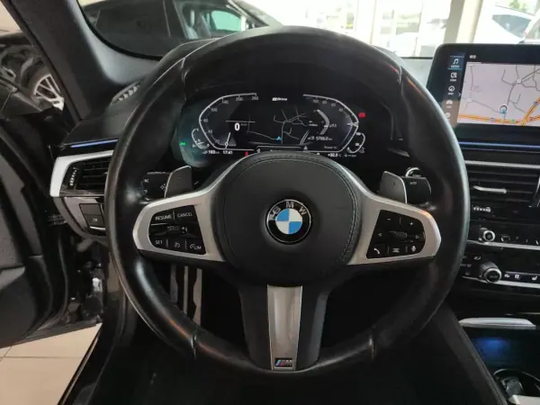 BMW 530e 2022 - 38500 EUR, 34000 km - AUTO.MOTO.pt - 34000km - foto 30 de 46