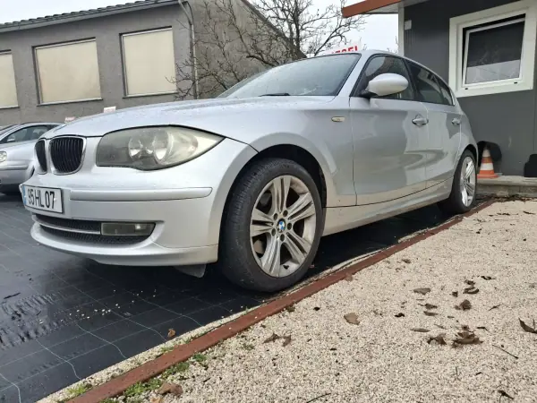 BMW 120 2009 - 10950 EUR, 159122 km - AUTO.MOTO.pt - 159122km - foto 6 de 17