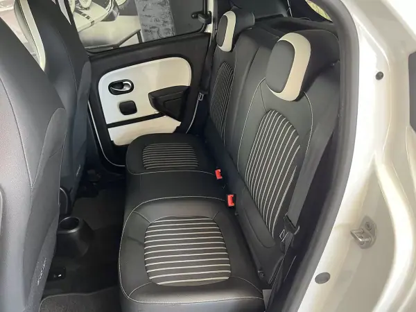 Renault Twingo 2021 - 10800 EUR, 86540 km - AUTO.MOTO.pt - 86540km - foto 21 de 22