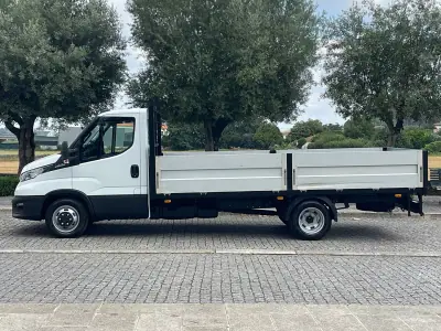Iveco Daily 2022 - 33450 EUR, 154000 km - AUTO.MOTO.pt - 154000km - foto 13 de 37