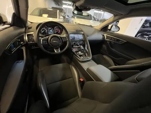 Jaguar F-Type 2019 - 47990 EUR, 45000 km - AUTO.MOTO.pt - 45000km - foto 8 de 47