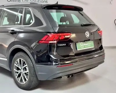 Volkswagen Tiguan 2017 - 17750 EUR, 120000 km - AUTO.MOTO.pt - 120000km - foto 10 de 50