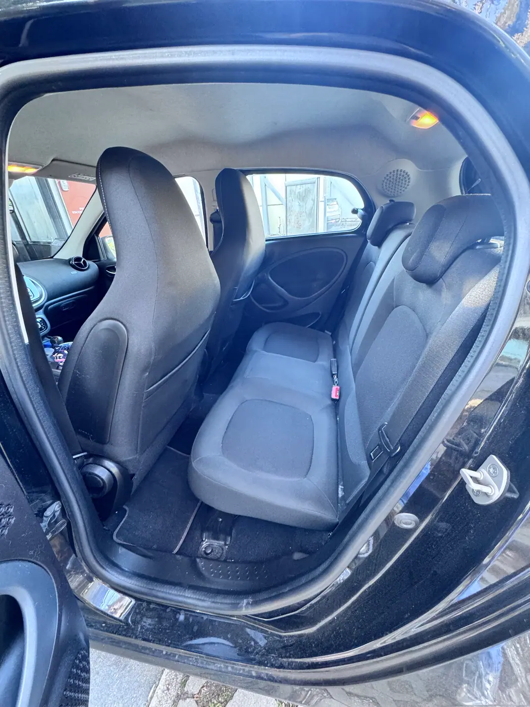 Smart ForFour 2016 - 12500 EUR, 84000 km - AUTO.MOTO.pt - 84000km - foto 7 de 8