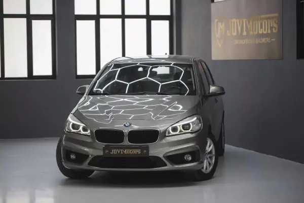 BMW 216 Active Tourer 2015 - 12750 EUR, 196513 km - AUTO.MOTO.pt - 196513km - foto 23 de 43