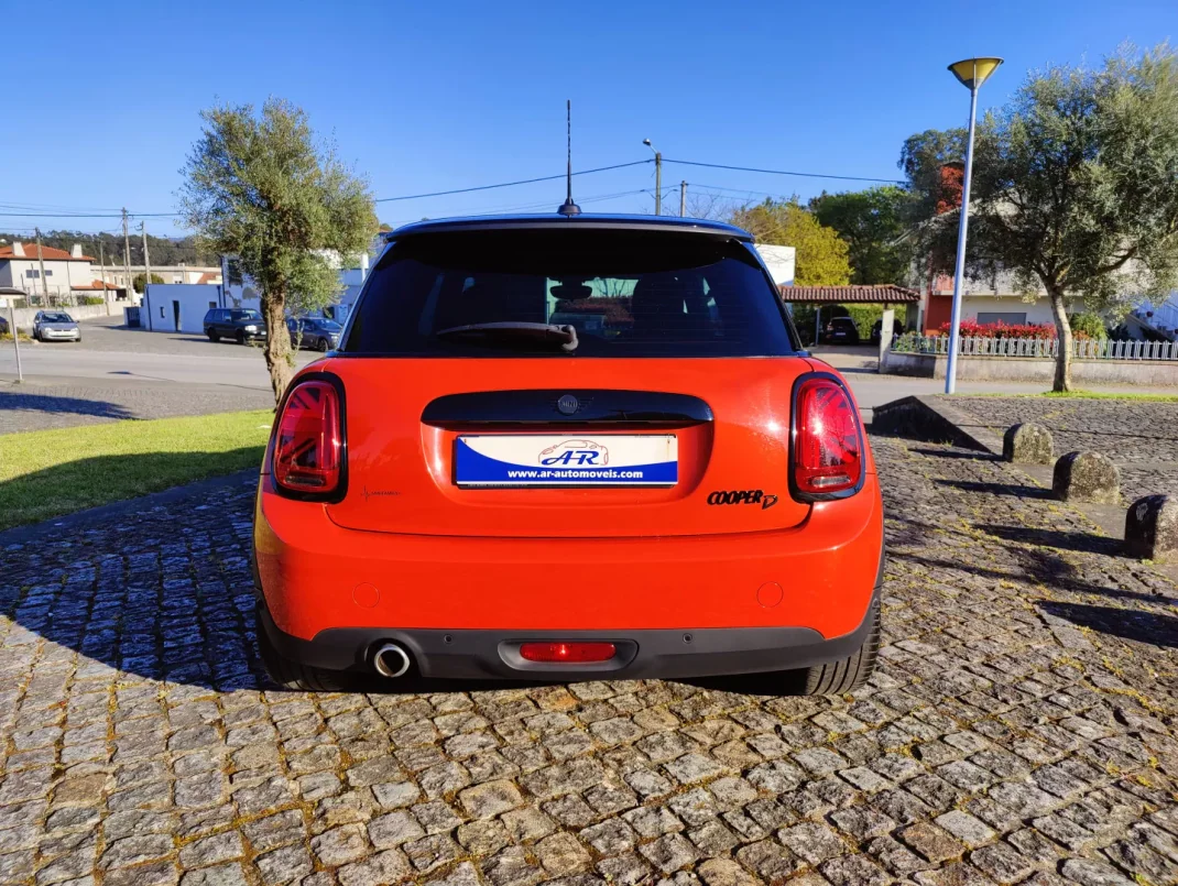 MINI Cooper 2019 - 16990 EUR, 115123 km - AUTO.MOTO.pt - 115123km - foto 5 de 12