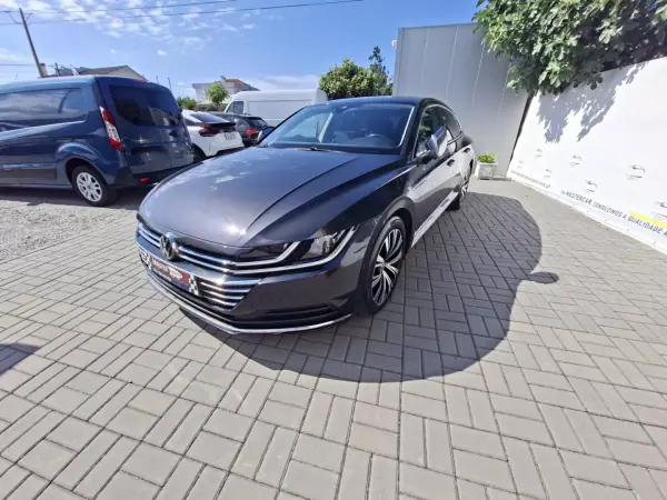 Volkswagen Arteon 2019 - 24750 EUR, 92519 km - AUTO.MOTO.pt - 92519km - foto 38 de 42