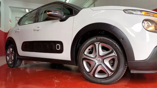 Citroën C3 2018 - 12750 EUR, 89023 km - AUTO.MOTO.pt - 89023km - foto 4 de 62