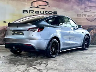 Tesla Model Y 2023 - 42900 EUR, 41470 km - AUTO.MOTO.pt - 41470km - foto 7 de 35