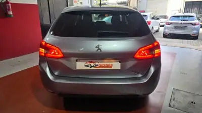 Peugeot 308 SW 2018 - 12650 EUR, 133760 km - AUTO.MOTO.pt - 133760km - foto 6 de 60