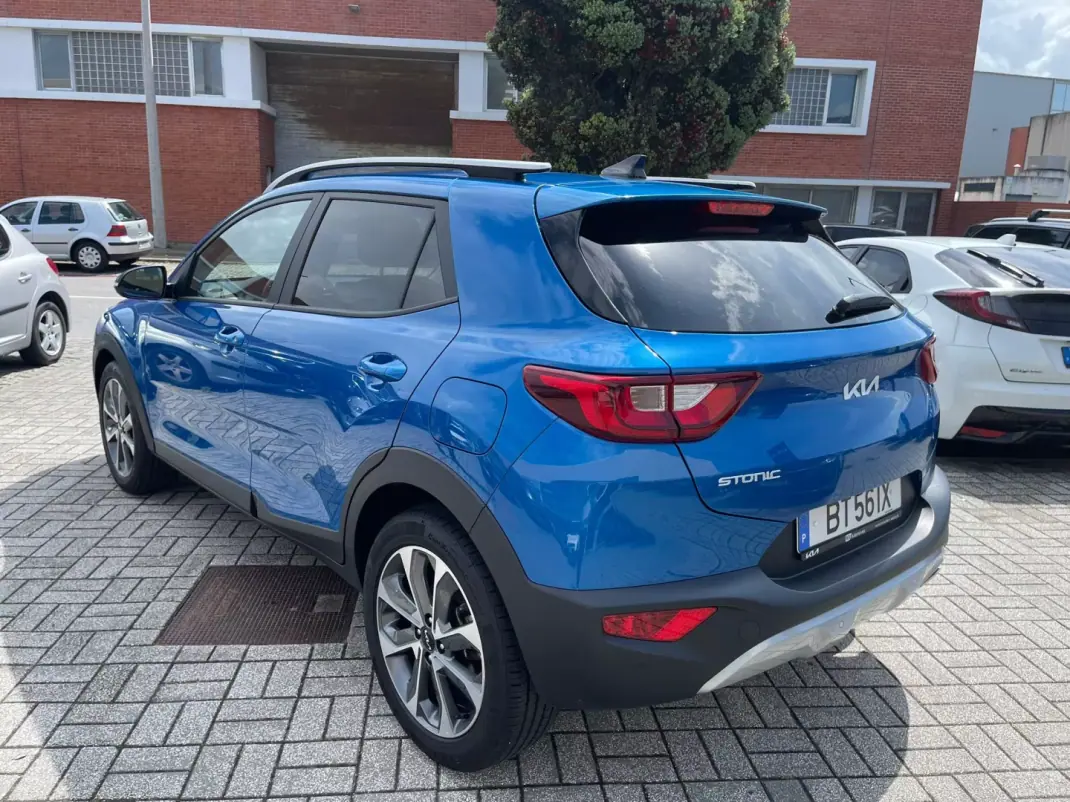 Kia Stonic 2025 - 17990 EUR, 14800 km - AUTO.MOTO.pt - 14800km - foto 4 de 17