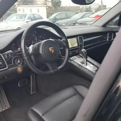 Porsche Panamera 2013 - 41500 EUR, 113000 km - AUTO.MOTO.pt - 113000km - foto 9 de 18